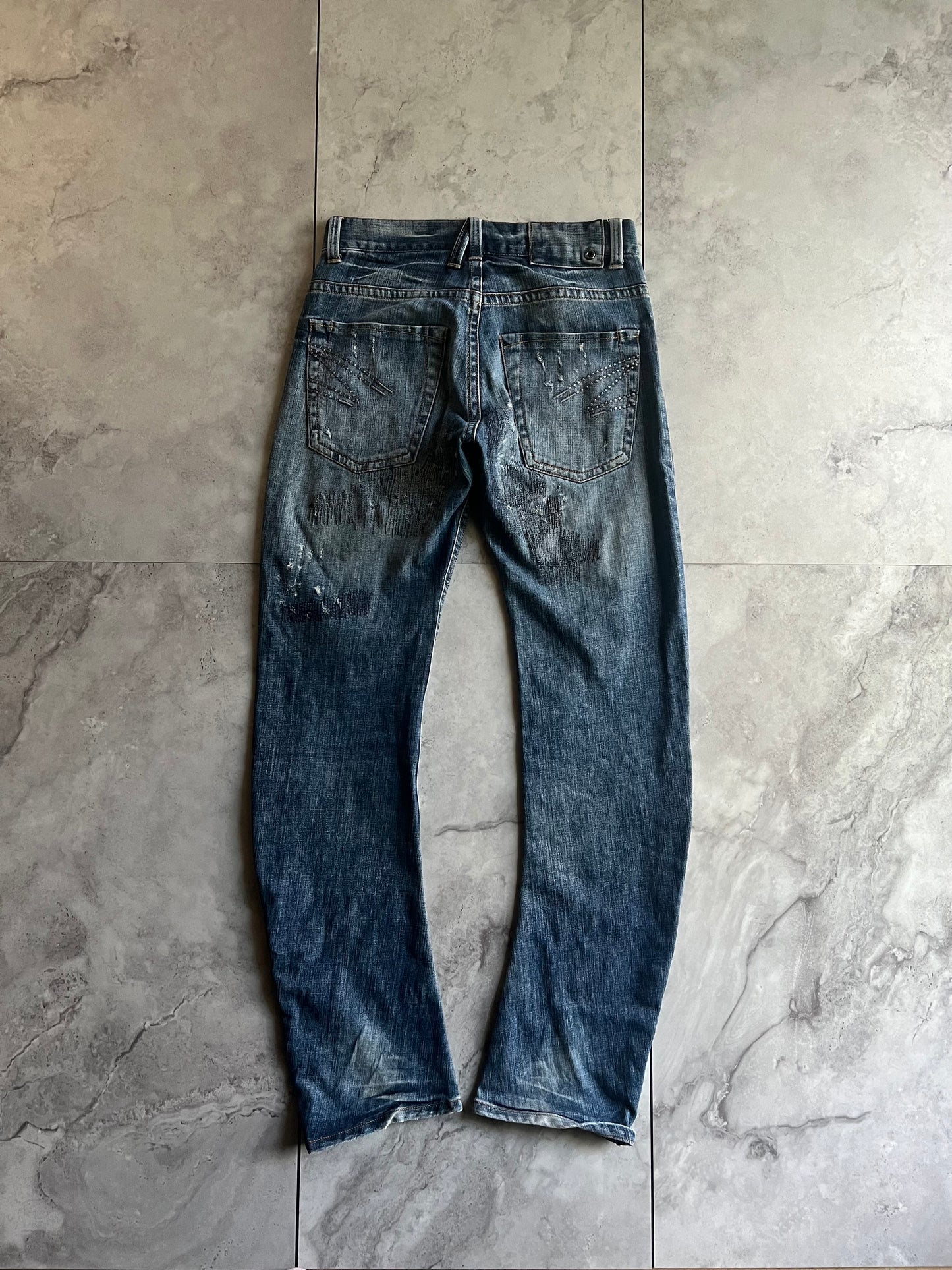 291295 Homme J-cut Distressed Denim