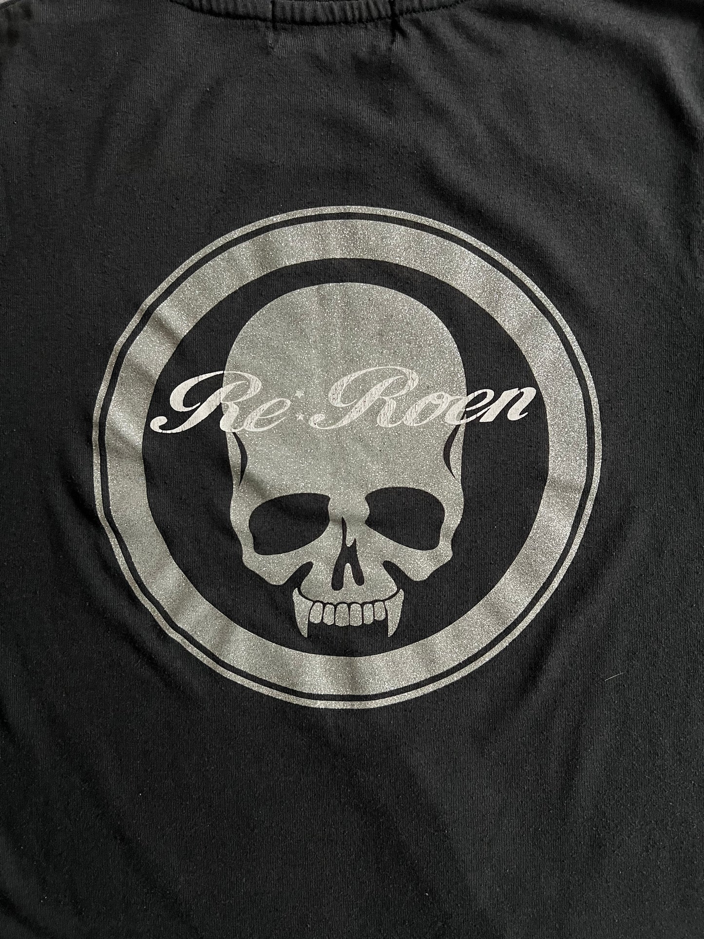 Roen Cropped Embroidered Skull Tee