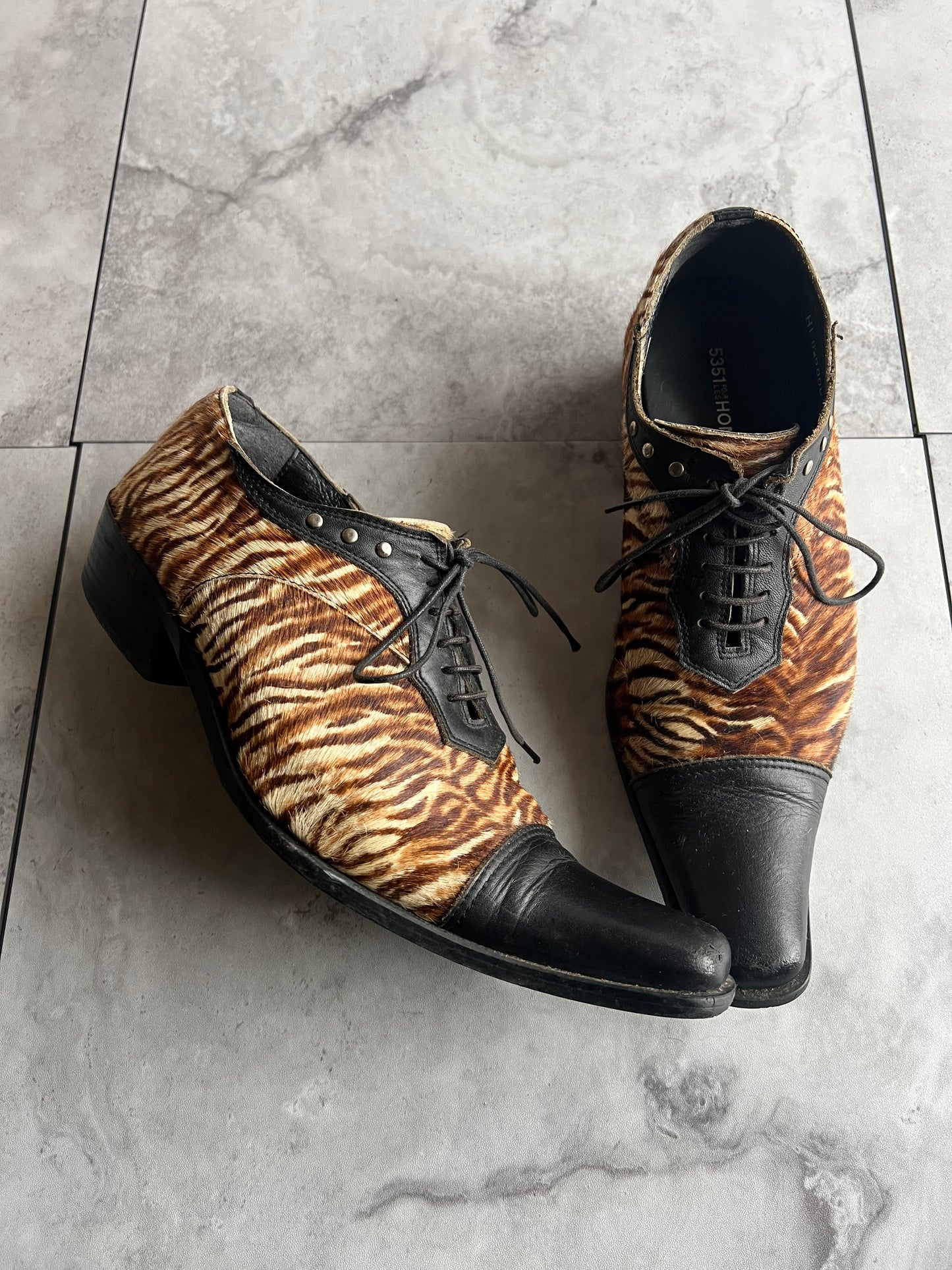 5351 Pour Les Hommes Tiger Print Pony Hair Boots