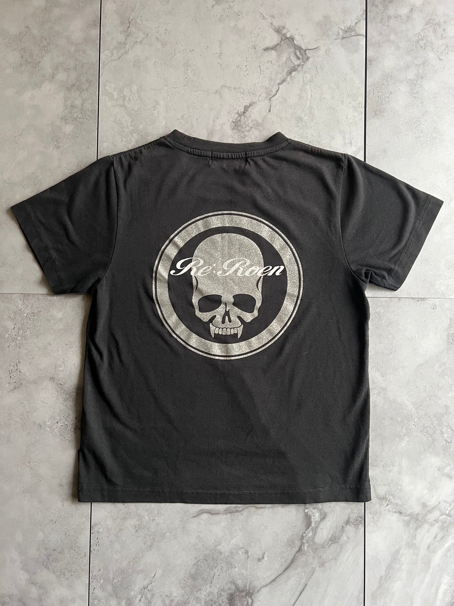 Roen Cropped Embroidered Skull Tee