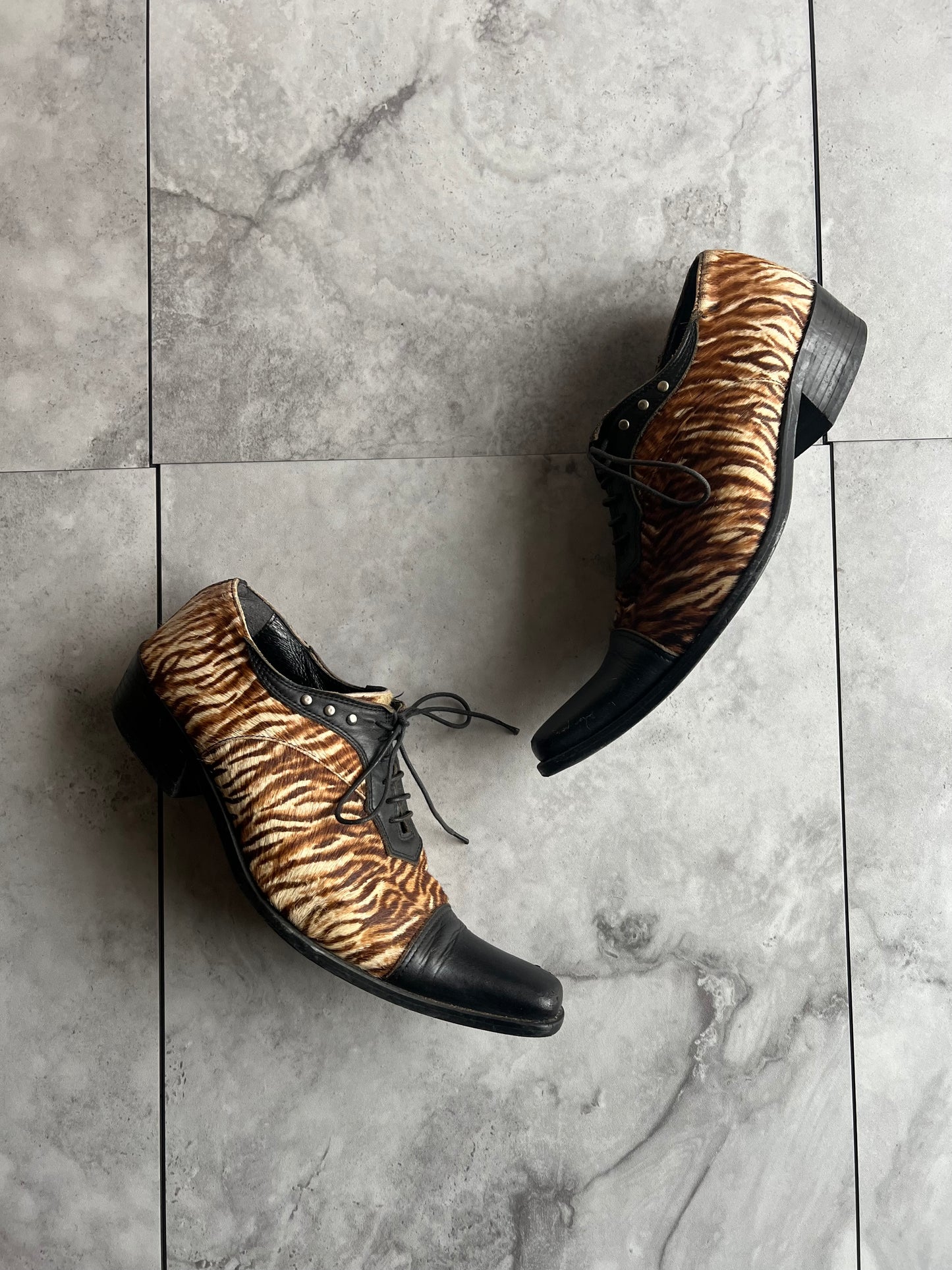 5351 Pour Les Hommes Tiger Print Pony Hair Boots