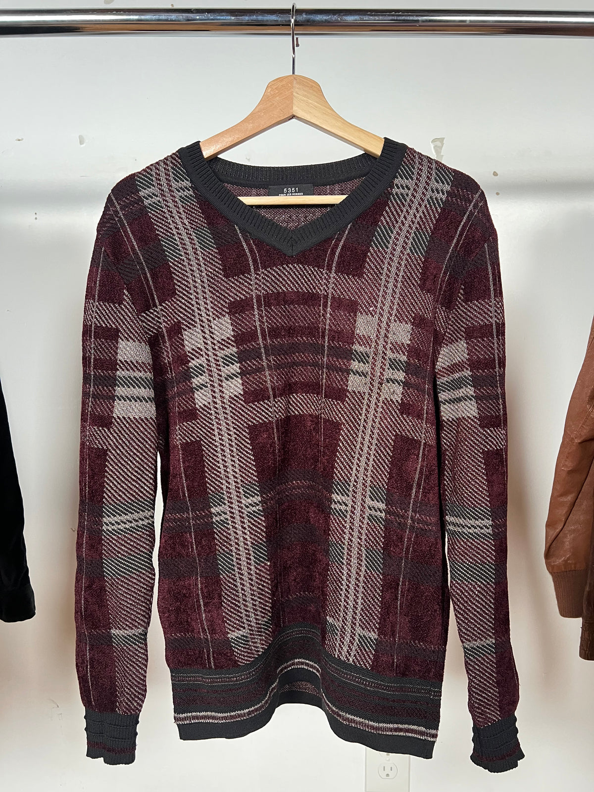 5351 Pour Les Hommes Tartan Sweater