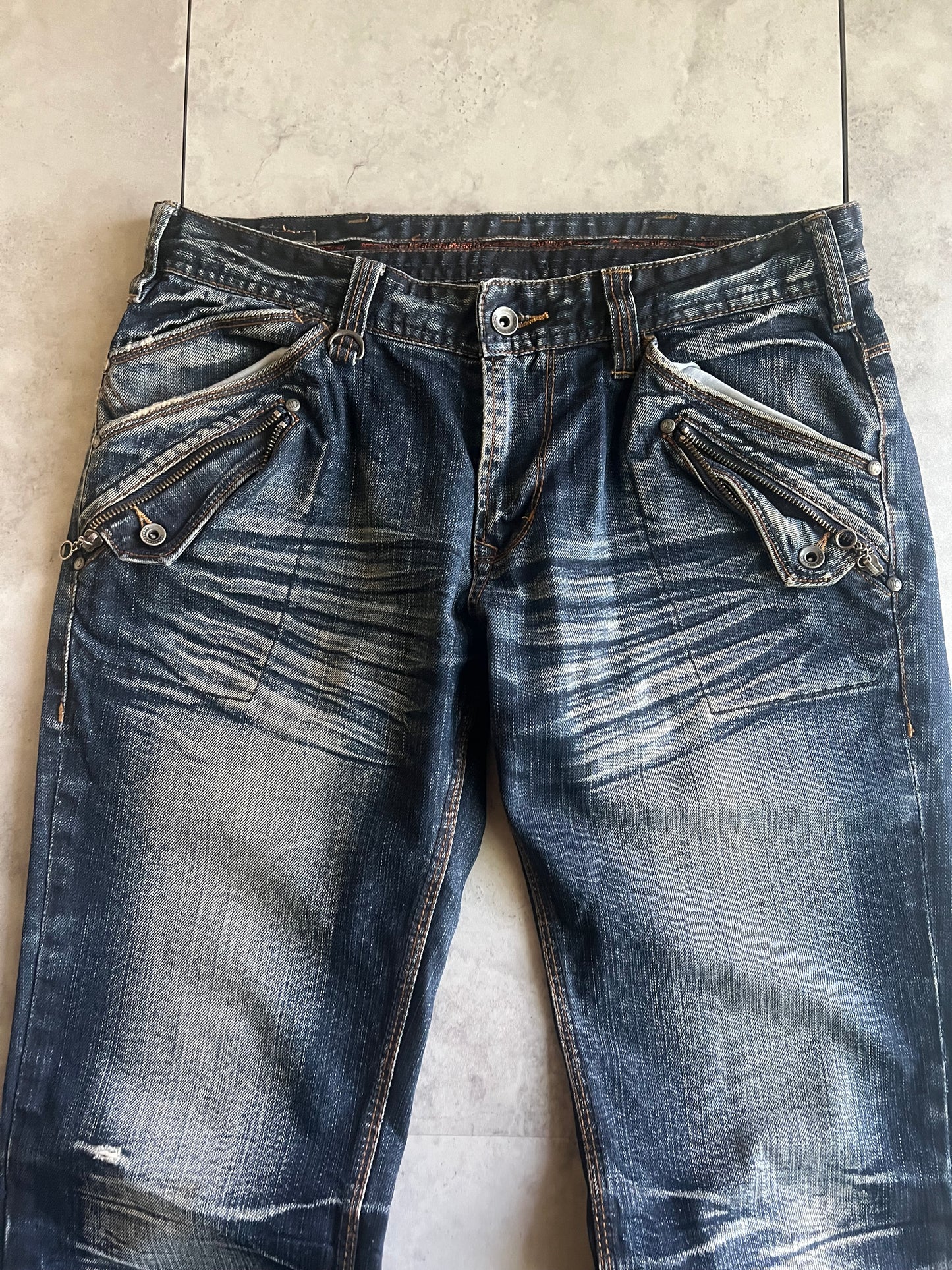 Nicole Club Whisker Wash Zipper Jeans