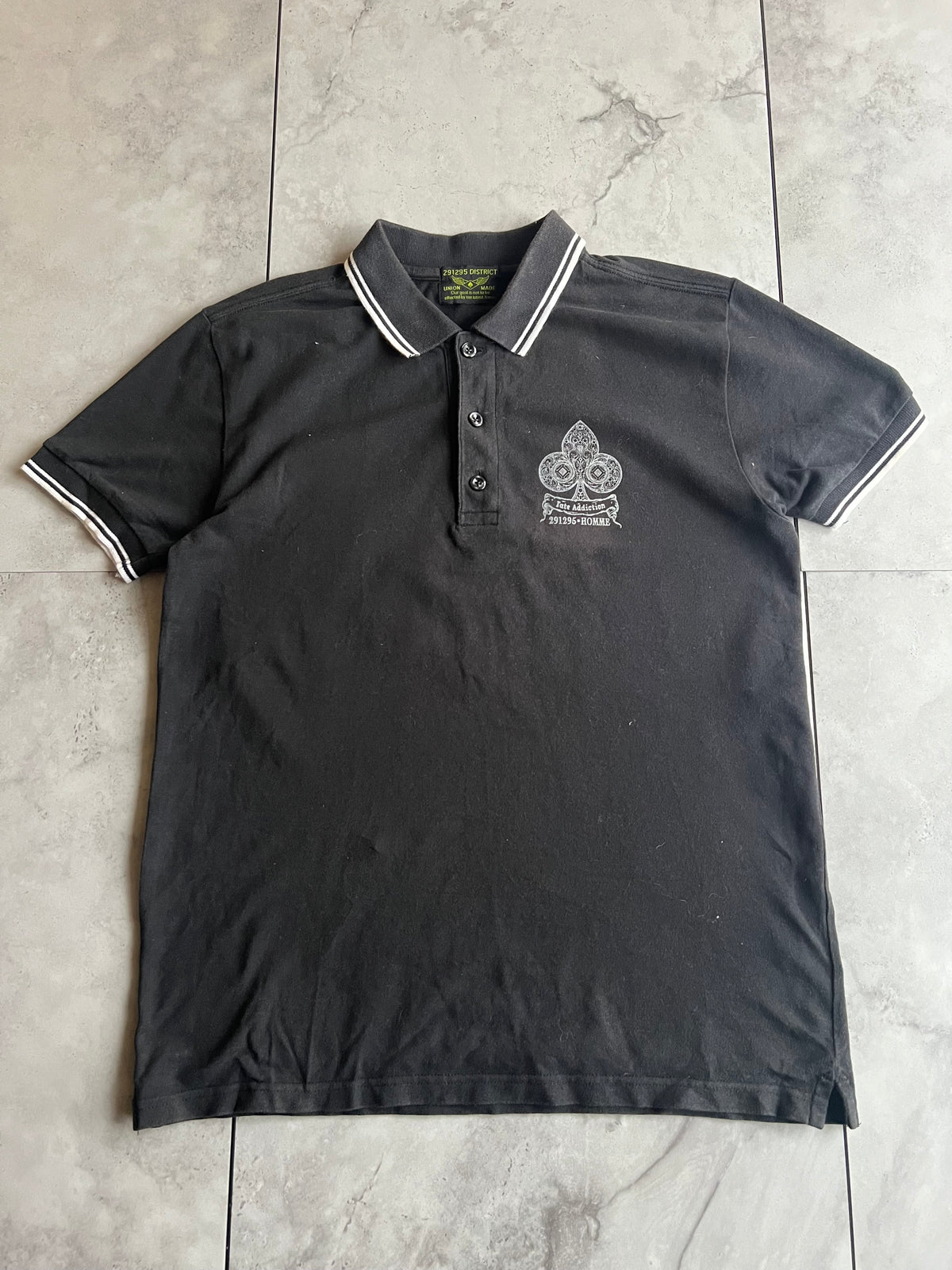 291295 Homme “Ace” Backhit Polo Tee