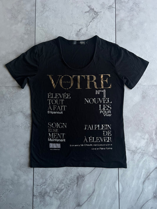 Schlussel “Votre” Tee